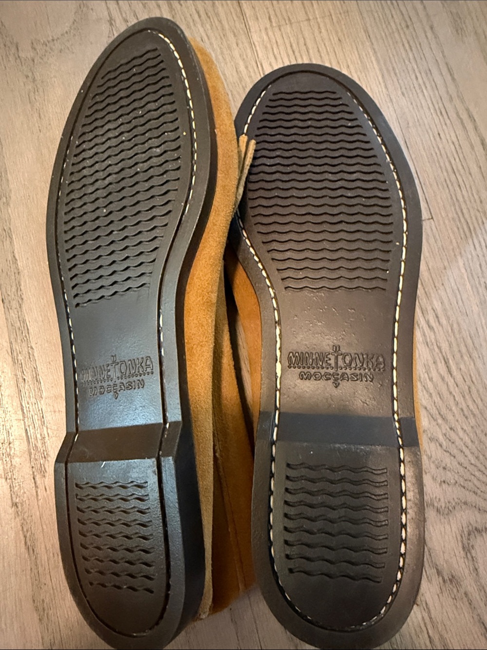 Minnetonka Moccasin - Size 10 - Picture 5 of 6